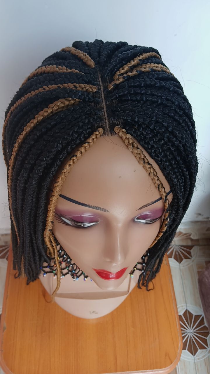 Closure Box Braids Wig — Two-Tone Caramel