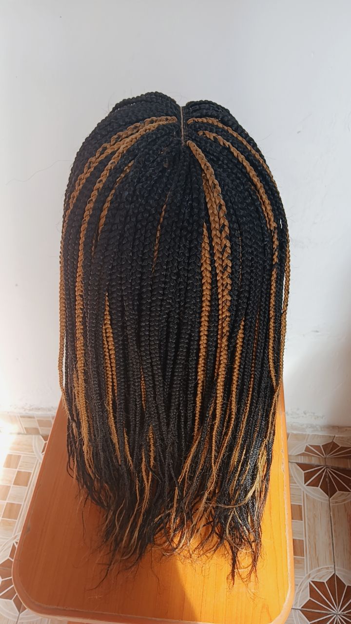 Closure Box Braids Wig — Two-Tone Caramel