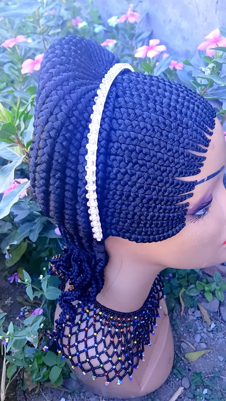 Beehive Braided Wig — Curled Edges